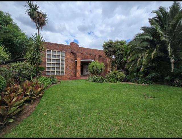 5 BEDROOM HOUSE FOR SALE IN MEYERSDAL